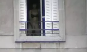 Một hấp dẫn mát-xa đã thẳng thắn với một khách hàng lớn, bởi vì cô ấy để cô ấy môi nhăn và sữa trong massage, mà cô lỗ đổ nước trái cây và muốn cảm nhận một ngoại đối tượng bên trong cô ấy. Một khách hàng nóng ra lệnh cho các thầy cởi quần hắn ra, và khi anh nhìn thấy mình rắn và thùng, anh đã rất vui mừng, vì nó rất dễ dàng cho anh ta để hút trên đặc biệt lớn nam, tập hợp. Sau một thời gian, các đã ra khỏi mát-xa, và bắt đầu quay lại đối tác của mình, vì vậy mà ông, với tất cả sự ngu dốt, sẽ đưa con vào trong âm đạo trong dầu và làm cho nó đập dữ dội. Và sau đó đến thời gian cho giải trí sau đó các cô sec nhất ban gái không còn có thể kiểm soát bản thân mình và kết thúc dữ dội, và sau đó nhận được một dòng chảy của tinh trùng bên trong lỗ.