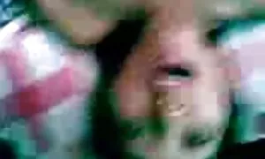 Một đồi trụy nữ với mái tóc vàng và xanh tươi mông đã tắt cô ấy, quần lót sec nhat màu hồng, cho thấy cô, và vuốt ve hậu môn của mình với đồ chơi.