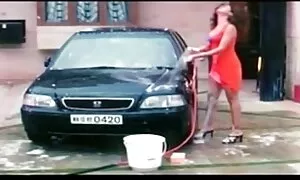 Các bà già, mặc phim sec nhật bản không che dù cô tuổi đáng kính đã không bị mất mong muốn chết tiệt bất cứ lúc nào và bất cứ nơi nào. Này trụy là chỉ đơn giản là vui ngày hôm nay, sau tất cả, cô quản lý để móc một người đàn ông trẻ kéo cô trên dương vật của mình hoàn toàn không có đu. Một người phụ nữ cưỡi cơ quan này và đã squeals với niềm vui: hôm nay cô ấy có kế hoạch khoan cô tham lam lỗ.
