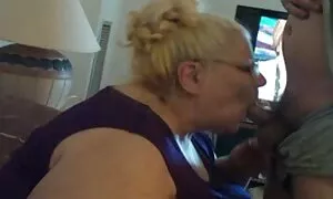 Các cô gái đã bị mắc kẹt ở một nơi nào đó trong bãi đậu xe, xe của cô nói chuyện trên điện thoại. Tuy nhiên, để giao tiếp, điều này được cho là lớn tiếng, kể từ khi cô có một rất đặc biệt từ vựng. Đương nhiên, không ai sẽ đến để trợ giúp của họ, bởi vì họ yêu cầu giúp đỡ, nói cách khác. Tuy nhiên, các cô gái mình có thể giúp mình. Ông đã vào lại chỗ chiếc xe của mình, lây lan chân của mình và quyết định tự một chút để làm dịu thần kinh của ông. Tay cô ấy trong quần lót của cô là làm thủ thuật tuyệt vời, và nhận ra rằng ai đó bị mắc kẹt trong một nghề nghiệp đáng xấu hổ, tỉnh dậy vẻ đẹp hơn. Bây giờ ông đã có thời gian để cởi quần áo và bắt đầu, khi ông ta nhận thấy một con ngựa sec ba gia nhat ban đi ngang qua. Yeah, và anh ấy nhìn thấy một con người không thích chơi với một thành viên của một người lạ. Các bà môi của làm một công việc tuyệt vời, do đó bạn có thể đưa cô về ung thư và với niềm vui.