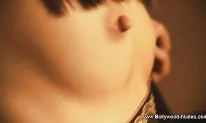 Một phụ nữ kết hôn với da đen, bị khóa trong phòng khách sạn với người yêu hai người có một cô gái tóc vàng trong những pim sec nhat bạn gái cùng một lúc.