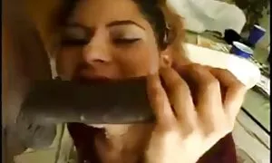 Hai người video sec nhat ban bạn, trong khi làm việc, đồng ý một buổi họp vào buổi tối, trong đó các cô gái tóc vàng là sẽ ngạc nhiên, người yêu của mình với kỹ năng thổi kèn, và công việc, vậy mà các cặp vợ chồng có thể rỗng trứng của hạt giống. Khi gã ngồi trên ghế của mình, quần lót, xuống, vẻ đẹp cho ông cơ thể mình, sau đó anh ngồi trên mông trên sàn nhà và bắt đầu thủ dâm với cả hai tay các vui mừng nam thân, đó có thể là trên báo giờ cho niềm vui. Trong tay, các cô gái sẽ đôi khi chạm vào cái đầu nóng của dương vật với lưỡi của mình, bởi vì điều này gây ra những cậu bé để quằn quại trong những chiếc ghế và phát ra bạo lực, nóng lẩm bẩm. Như các cặp vợ chồng dễ thương đã ở trong tâm trạng tốt, các người đã cố gắng để vượt qua những ngày với lợi ích nhận ra rằng đó là thời gian cho họ để làm cho một vĩnh viễn mối quan hệ thân mật.