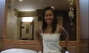 Cô không ngạc nhiên bởi sự chú ý của ảnh. Cô ấy có một khuôn mặt tốt và con, và là tự nhiên trong ánh sáng của mình, tán tỉnh. Để cung cấp một em bé như là một diễn xuất cho một vai trong phim là quyết định đúng. Tất nhiên, vài em sẽ đồng ý đi đâu tối, với một người xa lạ, nhưng điều này không chỉ là một người xa lạ, nó là một nhà sản xuất người yêu cầu một diễn xuất. Do đó, thiếu một đồng ý để truy cập. Ngoài sec nhat ban hay nhat ra, một người quen mới được cung cấp một số lượng ấn tượng tiền cho một đơn giản thoát y ở phía trước của những máy ảnh. Cơ thể của cô gái thực sự là đẹp, vì thế bạn phải trả thêm tiền để tìm hiểu làm thế nào cô biết làm thế nào để hút. Hóa ra ông đẹp, bên cạnh tình. Các cô gái tóc vàng là đặc biệt là tốt với ung thư, khi dương vật hoàn toàn đi vào cô ấy đáng kinh ngạc chặt khe. Tuy nhiên, cậu bé vẫn còn có tiền, vì vậy tại sao không phải là bé kiếm tiền bằng cách quan hệ tình dục trong mông? Cô ấy yêu tình dục, nên mọi thứ sẽ tốt đẹp.