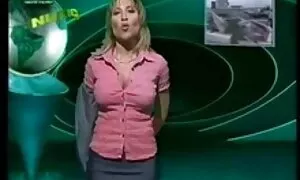 Một mỏng hàng xóm đi ra ngoài vào sân và người bạn trai của dương vật, nhưng các bạn trai, không được mất và chạm vào háng phim sec nhat ban hay trên bàn ở ngưỡng cửa.