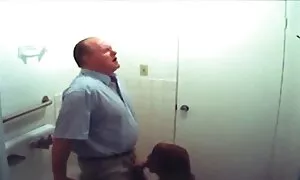 Các cô gái tóc vàng mà nó chỉ đơn giản là không thể rời mắt khỏi bắt đầu chọn màu sắc của các phòng tranh nó màu khác nhau. Bạn trai của cô đã đột nhiên rất vui mừng, quyết định sáng lên thời gian với nóng chết tiệt. Em bé được không chống lại sự thay đổi này và đã đồng ý để đáp ứng anh ta hoàn toàn. Từng chút một, quần áo của mình trở nên ít hơn và ít, và khi anh nhìn thấy những gì ông đã có, ngay lập tức anh bắt đầu làm việc với miệng của phim sec nhat ban mình. Trong này, niềm vui của ông đã chỉ mới bắt đầu, và khi anh đã sẵn sàng để tiếp tục, các cô gái, cúi đầu với ung thư, để cho hắn vào nắp của mình và sau đó, vào một rất hẹp mông.