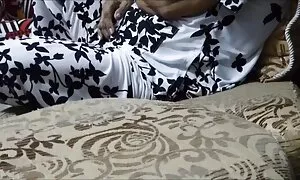 Rực rỡ chó đi đến trạm xăng. Tiếp cận các thợ nằm dưới gầm xe, cô đã cho thấy bảng rằng anh không có quần lót của ông ngay lập tức mở miệng, trong dự đoán của tình dục hơn. Đưa cô ấy đến văn phòng ở trên giường, chú rể ngay lập tức mất đi mà không đáng kể phần của quần áo của mình, và khi đó, hắn xô dương vật vào mềm của mình ngực. Cảm sec vip nhat ban giác kích thước như vậy trong âm hộ của cô, các cô gái rên rỉ lớn tiếng la hét thế nào cô ấy, và vì vậy, dần dần, ông đã được tham gia tốc độ. Các cô gái đã không quên, trước khi kết thúc trong miệng cô, để nuông chiều mình dương vật với một cuba rơm, biết mà nó mang lại niềm vui thật sự để bất kỳ người đàn ông.