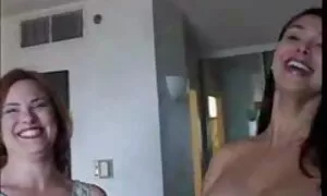 Các cặp mới cưới đã đến để nghỉ ngơi và muốn dùng nó trong một fim sec nhat ban khách sạn ở vùng Alps. Vâng, khách sạn có tất cả các điều kiện cho một thoải mái, dễ chịu ở lại. Bằng cách này, những người trẻ có rất tự do đạo đức, và trong khi ở trong sảnh, chồng quảng cáo của vợ to quá nhiều rằng người quản lý địa phương đã không thể dừng kéo cô dương vật và kiểm tra như thế nào quyến rũ này sucks. Và người chồng, bởi thời gian này đã đạt của cô, âm đạo và lịch sự kéo vẻ đẹp của cô, công cụ tuyệt vời. Vâng, các cô gái biết làm thế nào để di chuyển cơ thể của cô và cho cô ấy tác hậu môn niềm vui. Này sẽ cung cấp cho bạn rất nhiều tinh trùng.