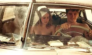 Một cô gái thể hiện tất cả các kỹ năng của mình. Nằm trên sàn nhà, cô ấy tóc vàng, và các người trông cô sẽ rất vui mừng và bắt đầu liếm, công việc dễ thương, một trong âm đạo. Cái đẹp ở đây là rất hứng thú, và các chàng chạm cô ấy cứng trong mông từ đó, cô rên rỉ và kết thúc dữ dội. Và trong một phòng tiếp theo đam mê phim sec nhat ban mien phi vô độ và khách hàng đã chờ đợi cho cô ấy.